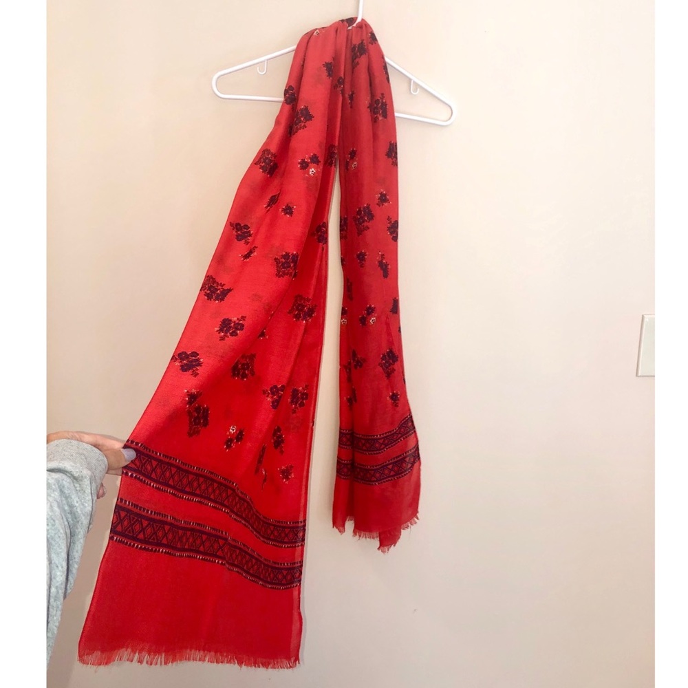 Old Navy red floral scarf with light fringe